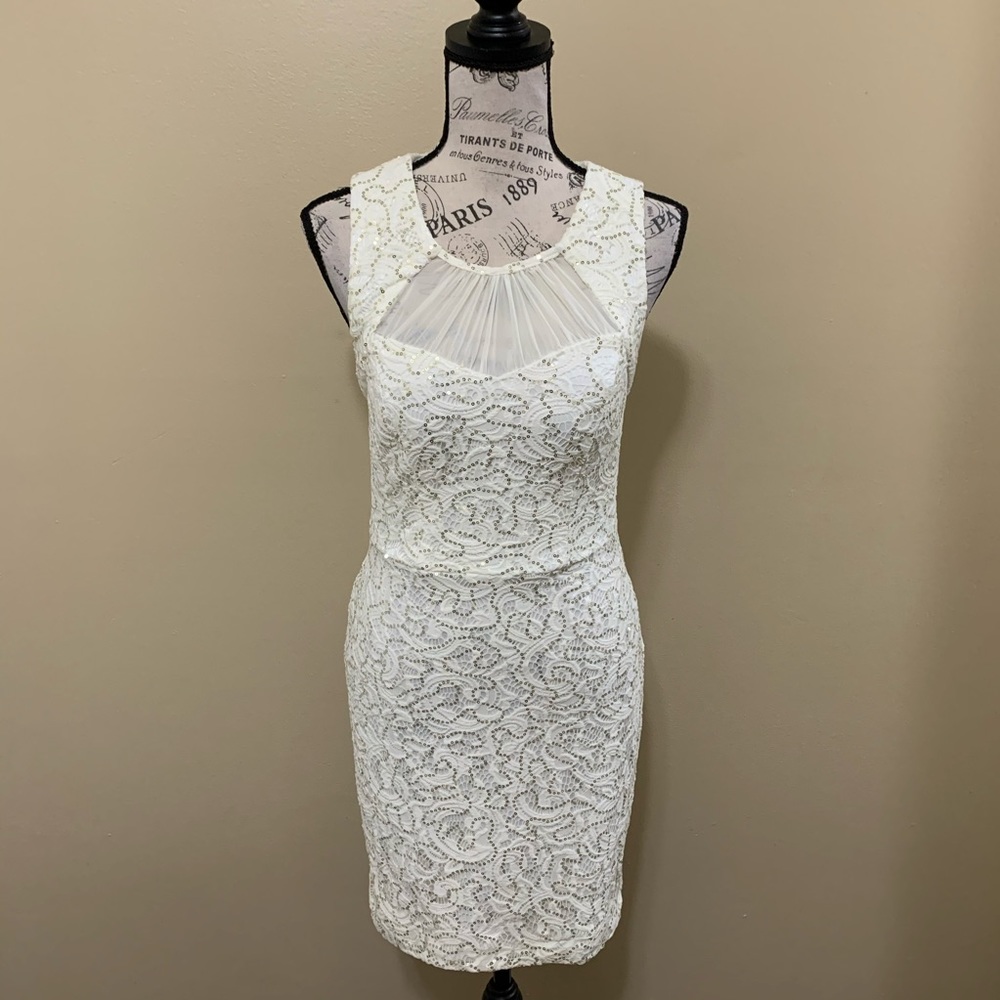 City Triangles White Ivory Gold Sequined Sleeveless Dress Size 5